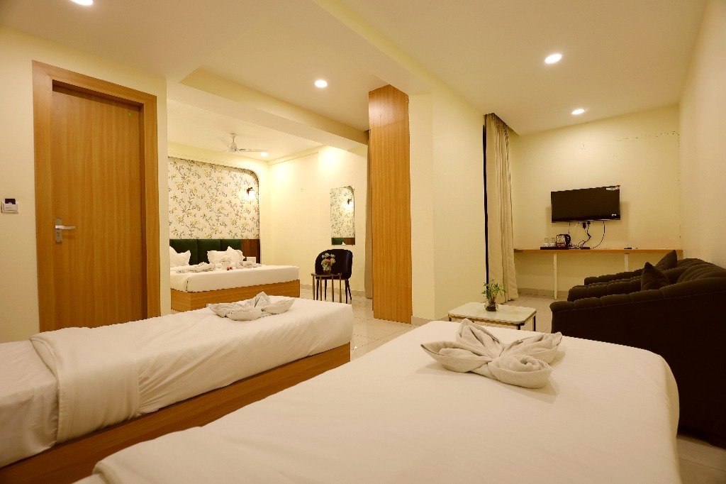 Suite Family Room